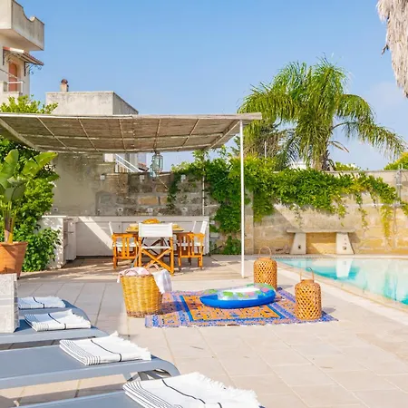 Mandarina Private Pool